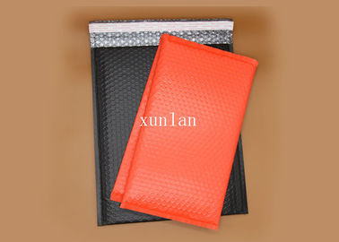 Self Adhesive Seal Poly Mailer Amplop Eco - Friendly Red Dan Black Surface